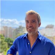 Francés nativo con don de gentes . He vivido varios años en España cuando era joven.
Puedo dar cursos de Francés para niños y adultos para enseñar mi idioma y compartir mi cultura !